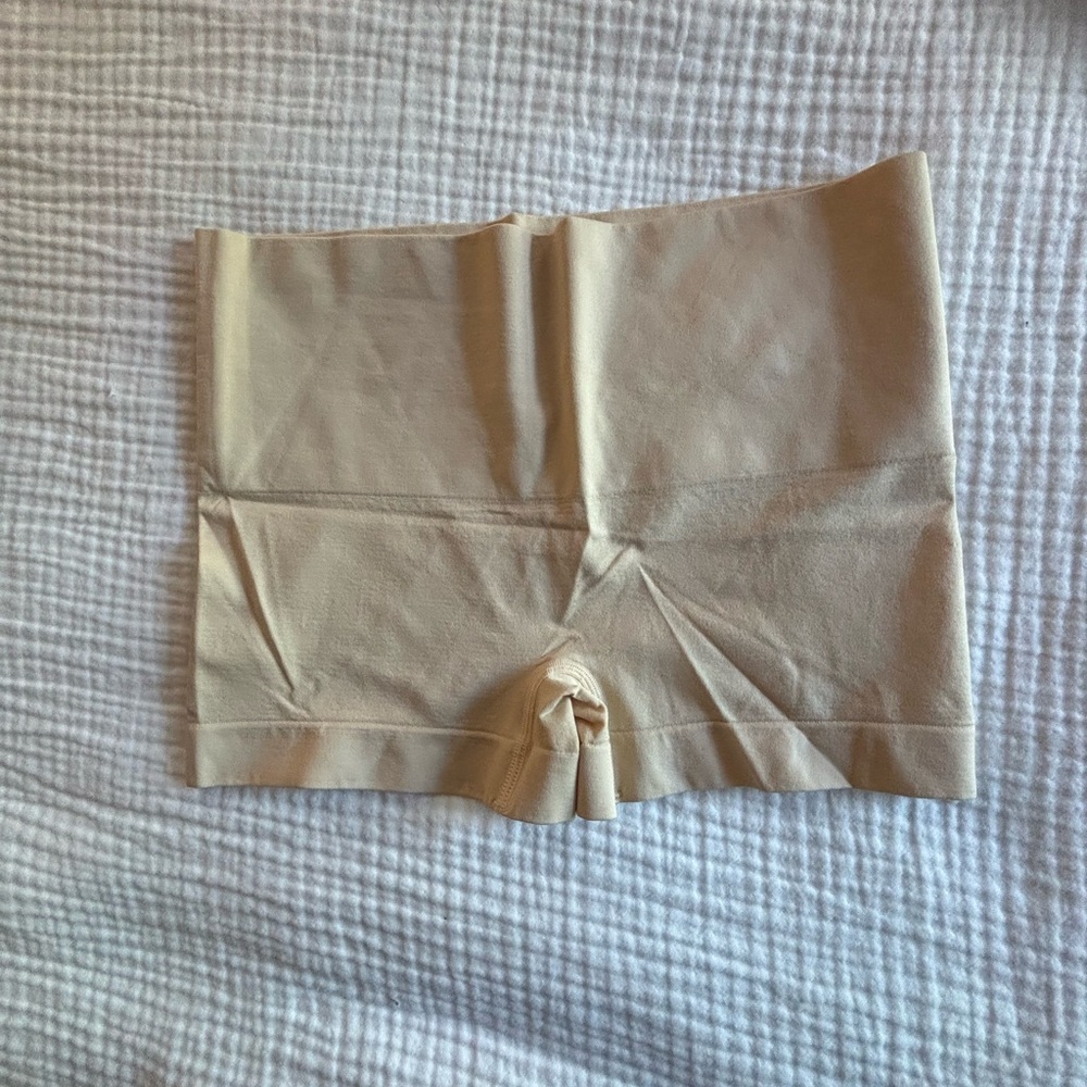 Seamless Tan Shapewear Shorts